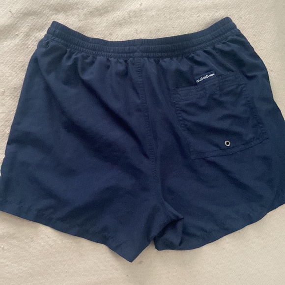Men’s Navy Blue Quicksilver Swim Shorts - Picture 3 of 5